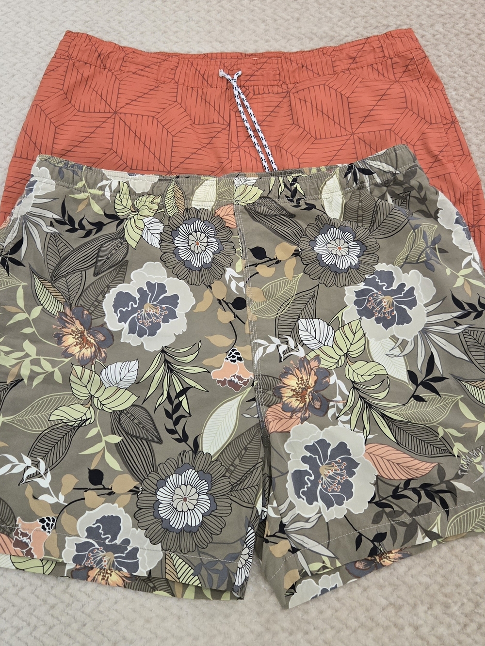 2 Men’s Swim Trunks Bundle Size L L.L.Bean Tommy Bahama Floral Orange Beach